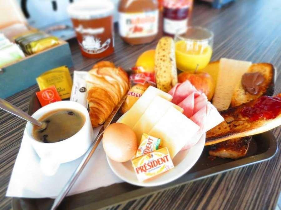 Hotel Crocus Caen Memorial Restoran fotoğraf