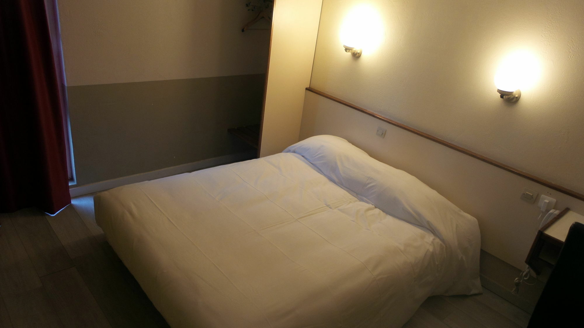 Hotel Crocus Caen Memorial Dış mekan fotoğraf